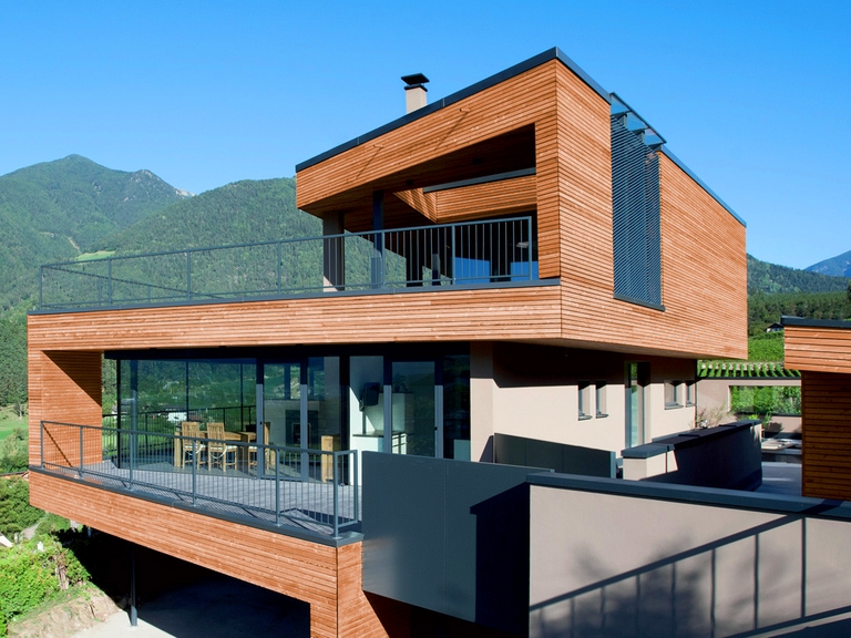 Villa sur-mesure avec façade bois